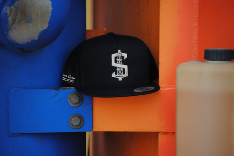 Dirty Money – Outdoor Crew